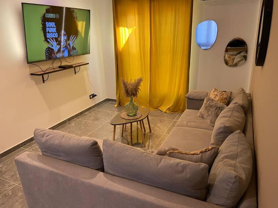 Maison Avec Jacuzzi Оранж Екстериор снимка