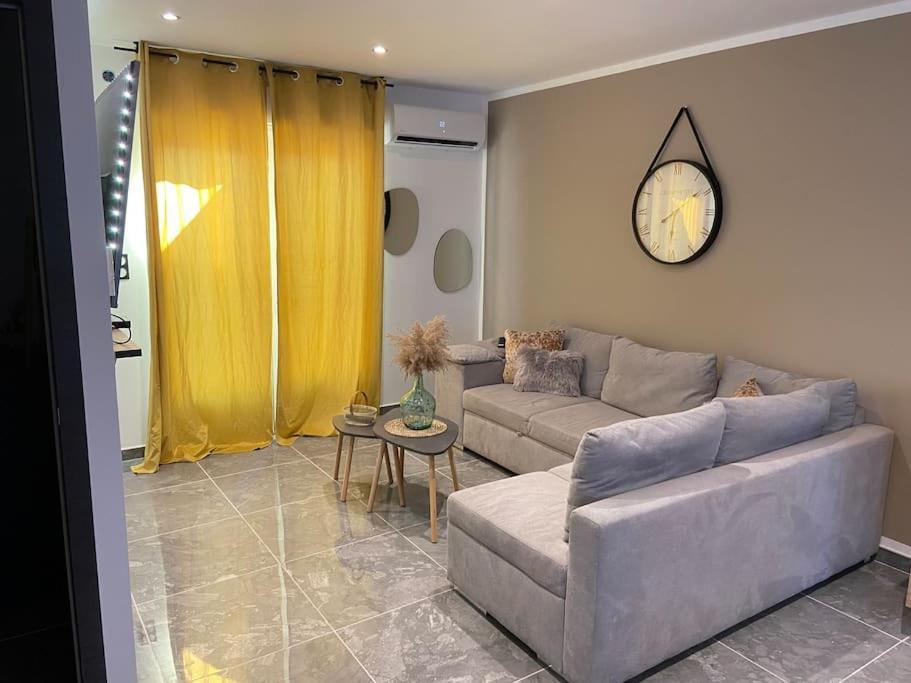 Maison Avec Jacuzzi Оранж Екстериор снимка